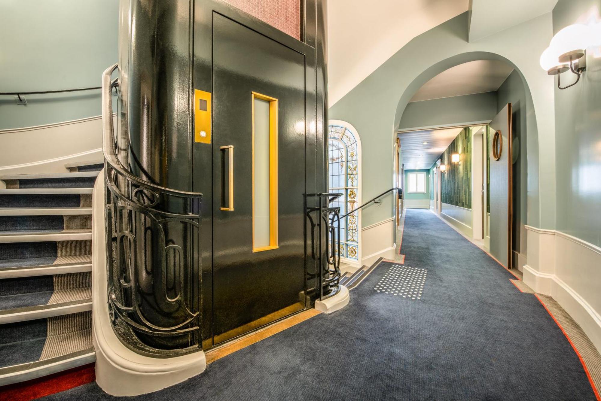- Gare De Lyon Bastille By Ihg Hotel