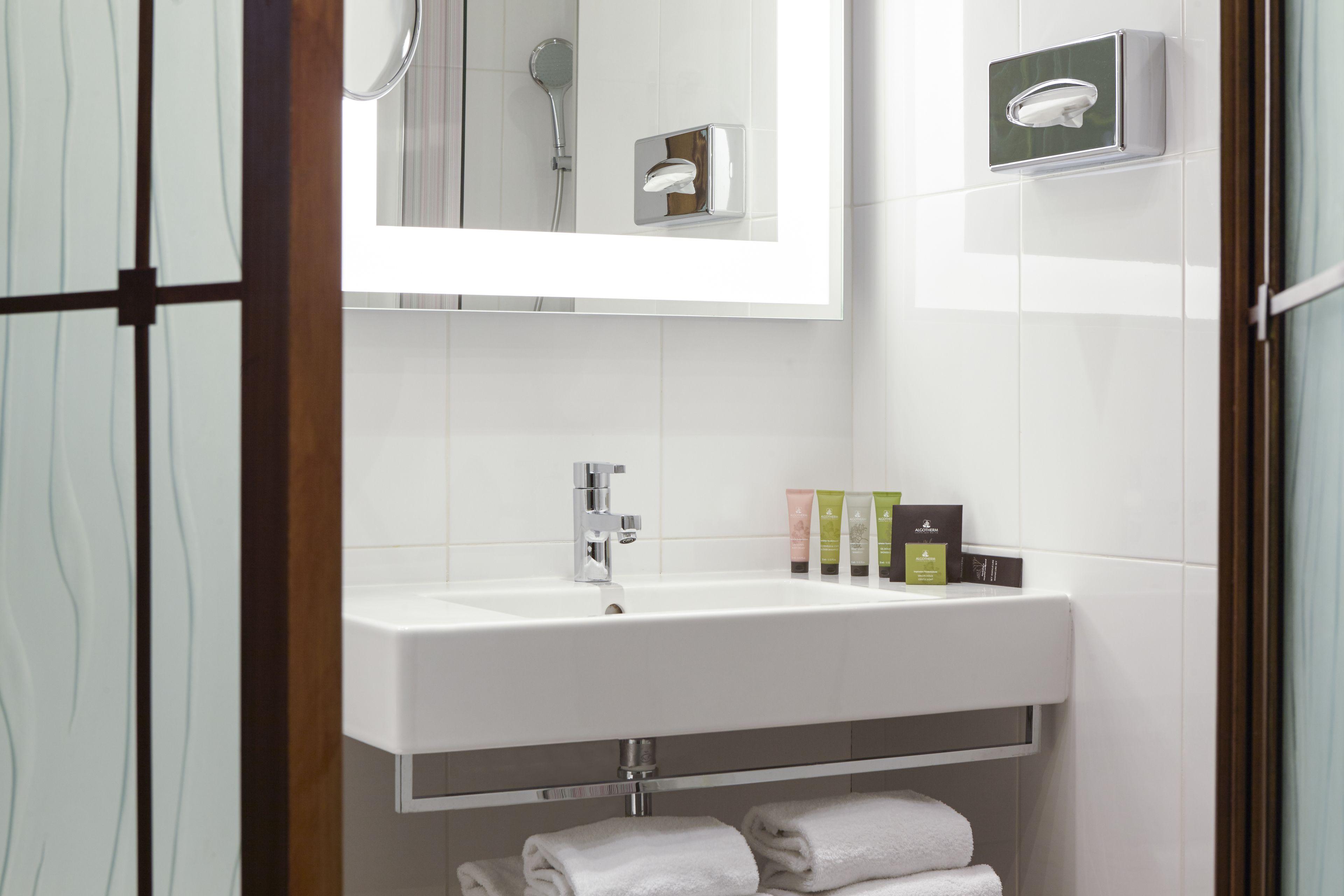 - Gare De Lyon Bastille By Ihg Hotel